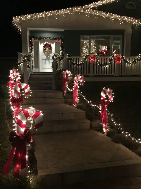 Enchant Your Home: Christmas Lights Outside 2023 | Ideas, Colors, and Tips for a Festive Wonderland
