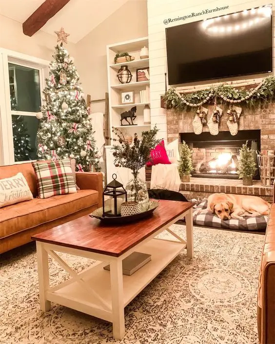 Winter Home Decor Living Room 2023-2024: Cozy Modern Elegance, Farmhouse Flair, and Artistic Prints