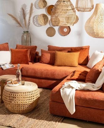 Peach Living Room Designs 2024: Elevate Your Space with Trendsetting ...