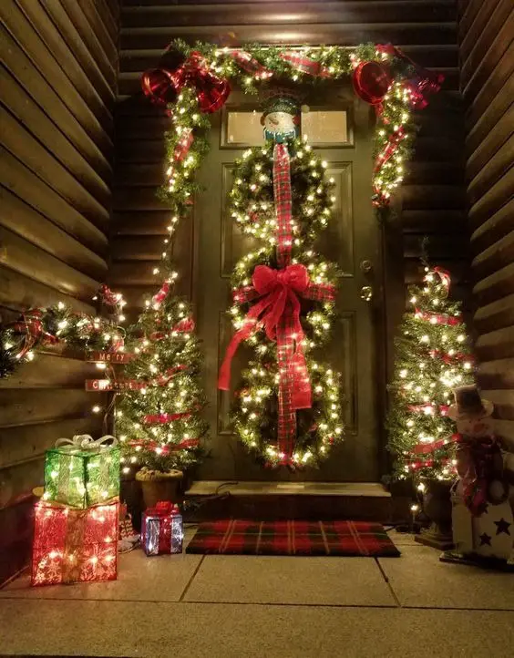 Transform Your Home with Red, White, and Green Christmas Lights Outside: 2023 Festive Brilliance