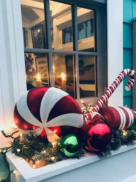 Enchanting Christmas Lights for Apartment Balconies: Ideas to Illuminate Your Space in 2023