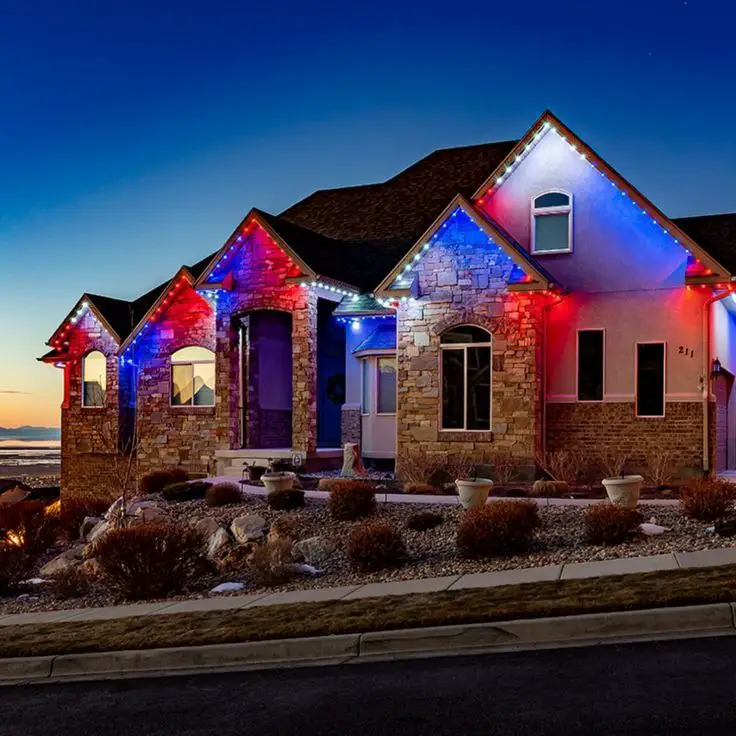 Illuminate Your Holidays: Red and Green Christmas Lights on House 2023 ...