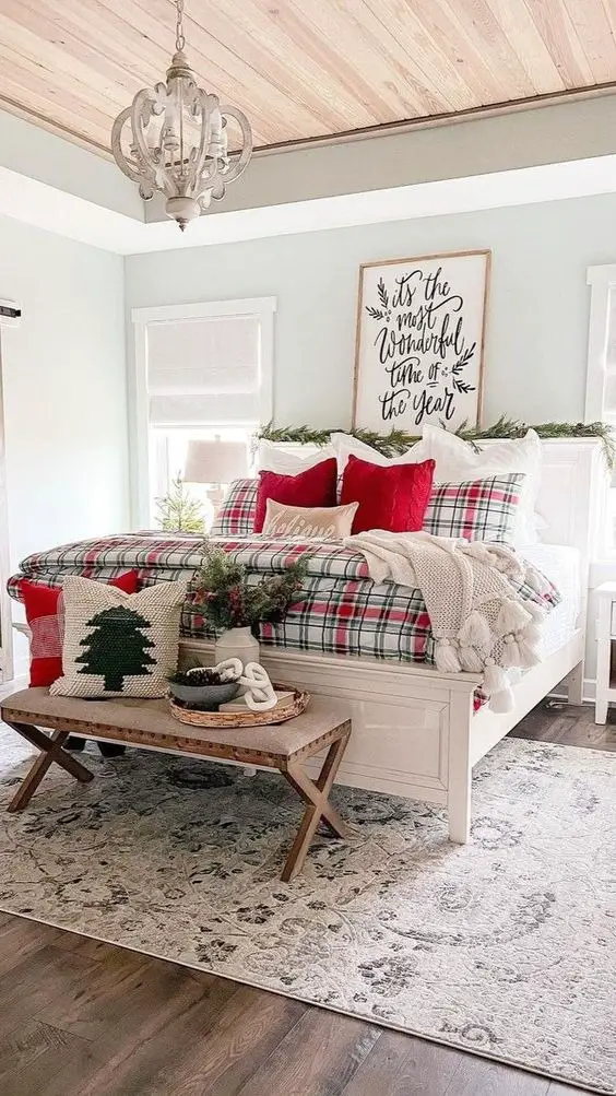 Timeless Elegance: Vintage Christmas Decor Ideas 2023 | Farmhouse, Modern, Elegant - Unveiling Nostalgic Charm