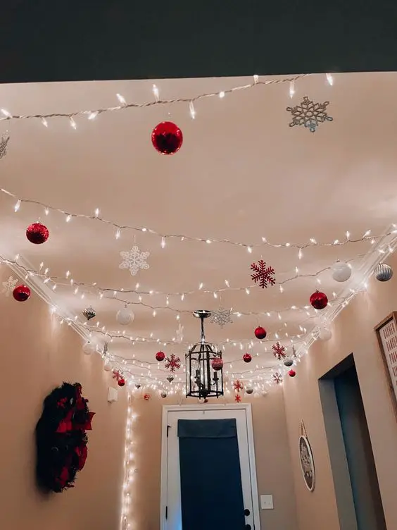 Transform Your Space with Christmas Lights on Wall 2023: Ideas, Hanging Tips, and Aesthetic Brilliance