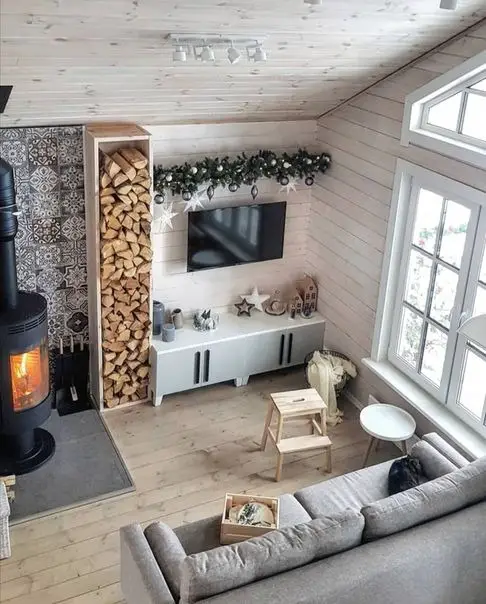 Unveiling Color Trends: Home Decor 2024 with a Dash of French Christmas | Expert Insights from a US Interior Designer