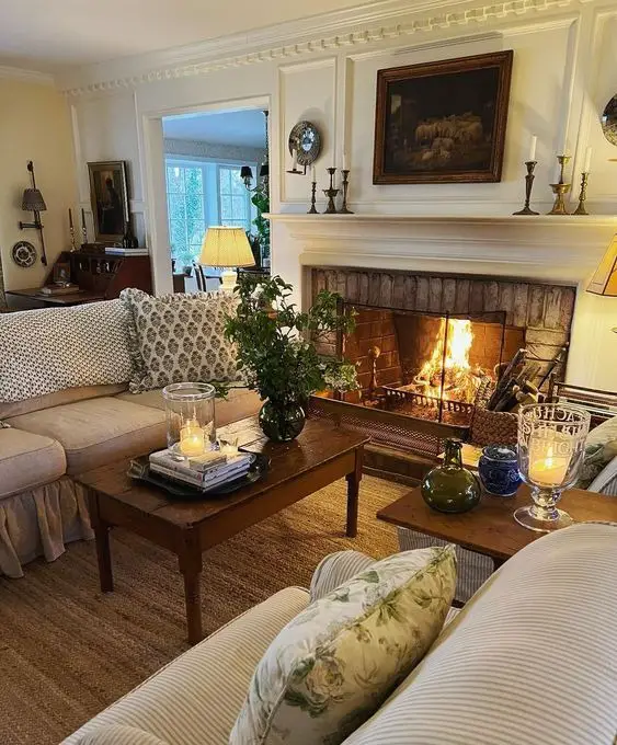 Discover 2024's Trendsetting Living Room Designs: Modern Luxury, Cozy Spaces, and Personalized Elegance Await