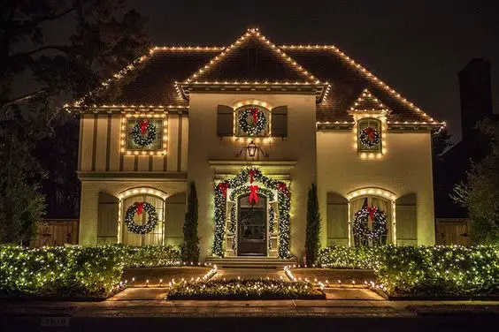Transform Your Home with Red, White, and Green Christmas Lights Outside: 2023 Festive Brilliance