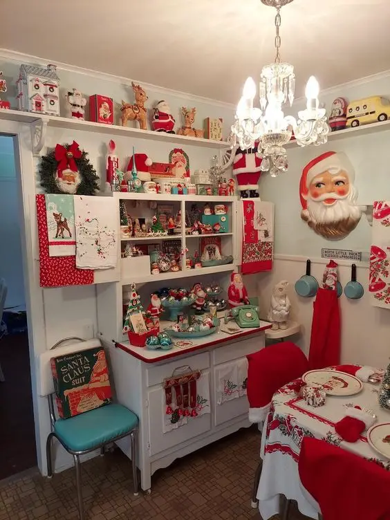 Timeless Elegance: Old Fashion Christmas Decorating Ideas 2023 for Cozy Living Rooms, Kitchens, and Beyond