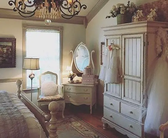 Mastering Bedroom Decor 2023-2024: Vintage Charm, Modern Elegance, and Korean Flair