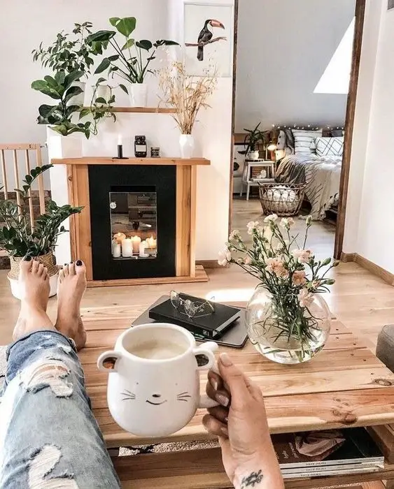 Discover 2024's Trendsetting Living Room Designs: Modern Luxury, Cozy Spaces, and Personalized Elegance Await