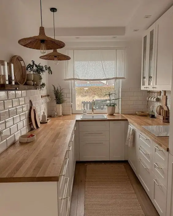 Rustic Kitchen Ideas 2024: Farmhouse Charm on a Budget | Modern Trends and Bloxburg-Inspired Designs