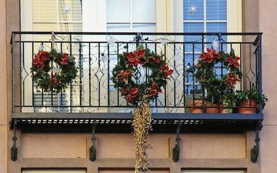 Enchanting Christmas Lights for Apartment Balconies: Ideas to Illuminate Your Space in 2023