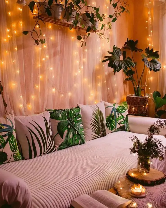 Transform Your Space with Christmas Lights on Wall 2023: Ideas, Hanging Tips, and Aesthetic Brilliance