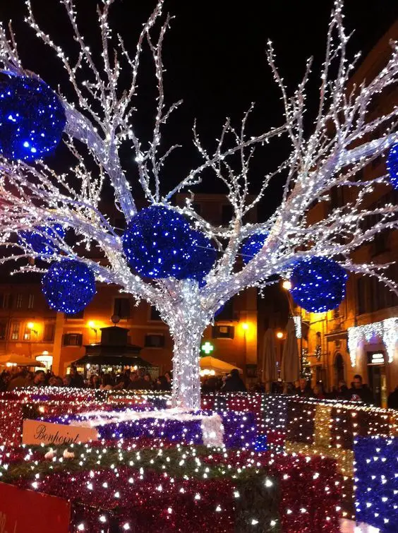 2023 Outdoor Christmas Lights: Illuminate Your Space with Festive Brilliance and Timeless Elegance