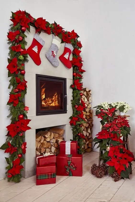 Timeless Elegance: Vintage Christmas Decor Ideas 2023 | Farmhouse, Modern, Elegant - Unveiling Nostalgic Charm