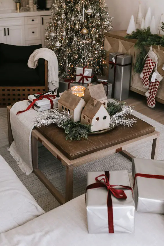 Dazzling 2023 Christmas Decor Lights: Pro Tips for Indoor & Outdoor Elegance