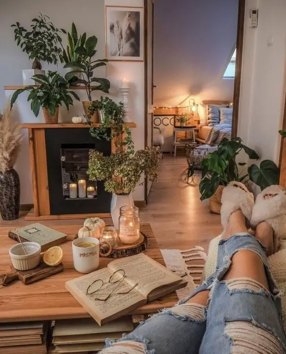 Discover 2024's Trendsetting Living Room Designs: Modern Luxury, Cozy Spaces, and Personalized Elegance Await