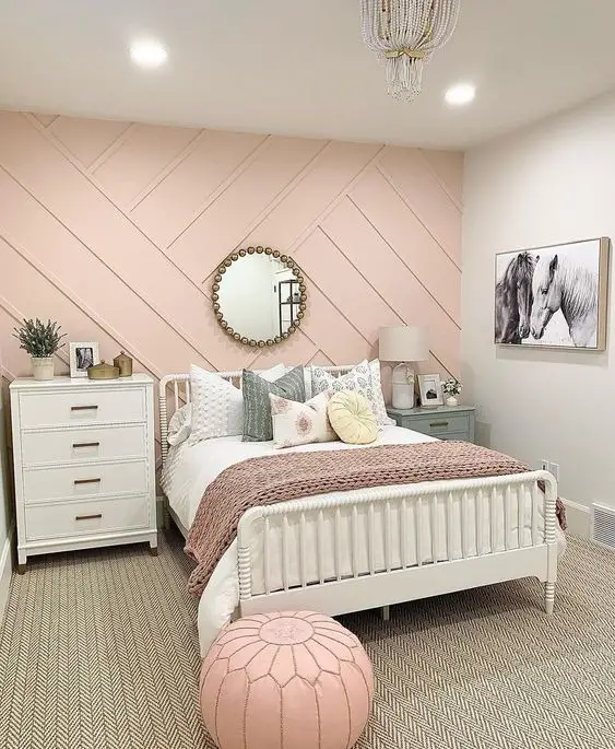 Peach Bedroom Design 2024: Elevate Your Space with Modern Luxury and Timeless Elegance | Expert Tips for a Stylish Sanctuary