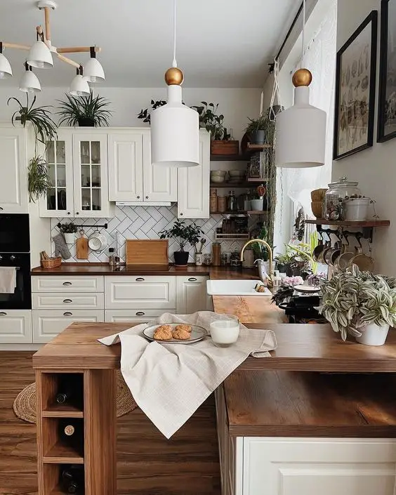Vintage Kitchen Ideas 2024: Embrace Farmhouse, 1950s Charm, and Retro Fusion for Timeless Elegance in Your Modern American Home