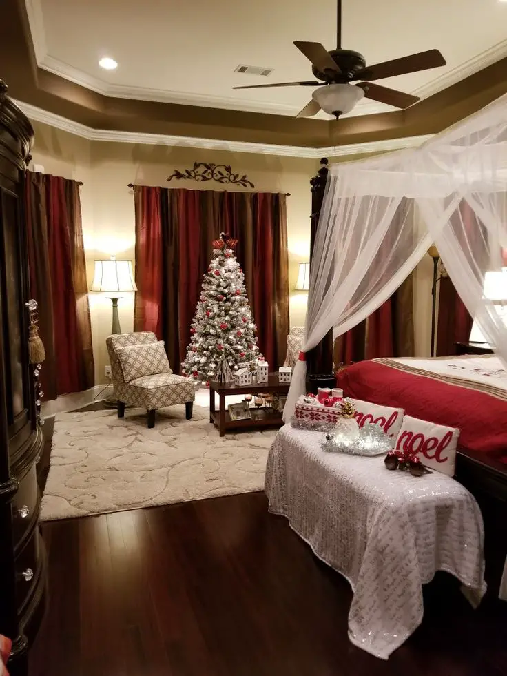 Transform Your Space with 2023 Christmas Decor Ideas for a Cozy, Aesthetic Bedroom | Pink, Green, and More