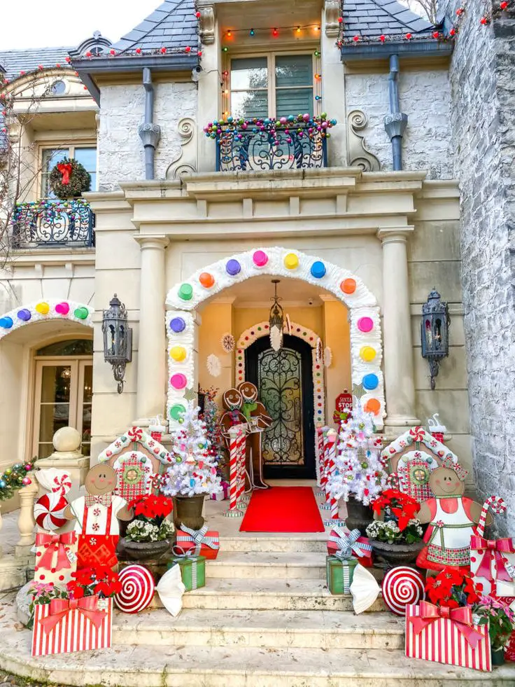 Transform Your Outdoor Space: Christmas Decor Ideas 2023 | Lights, Trees, and Elegance Await!