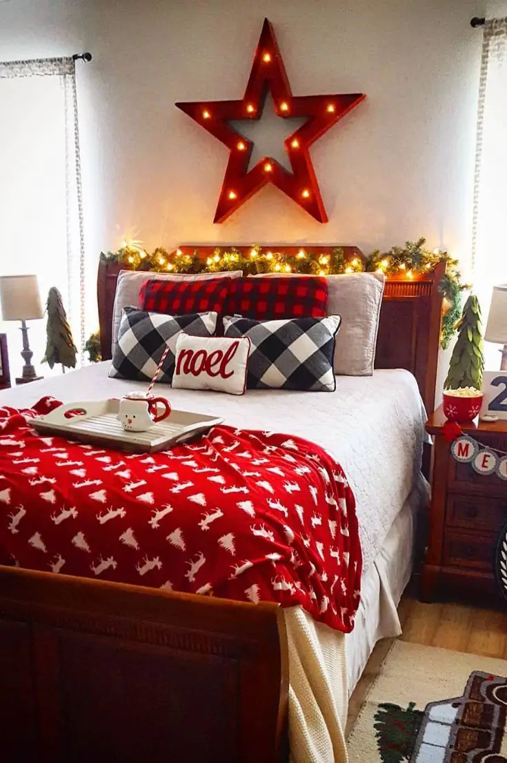 Transform Your Space with 2023 Christmas Decor Ideas for a Cozy, Aesthetic Bedroom | Pink, Green, and More