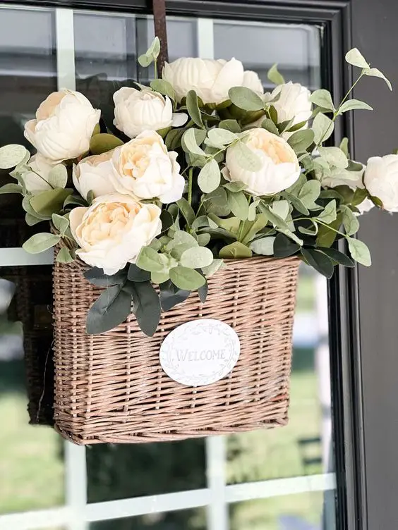 2024 Spring Porch Decor: Fresh Farmhouse & Modern Outdoor Ideas