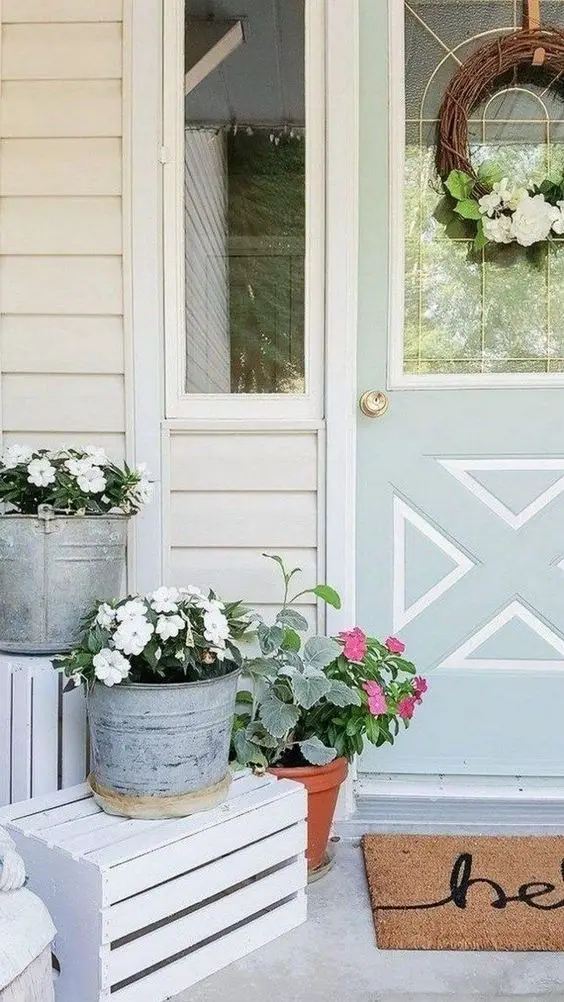 Fresh Spring Front Yard Decor Ideas for a Chic Boho Loo