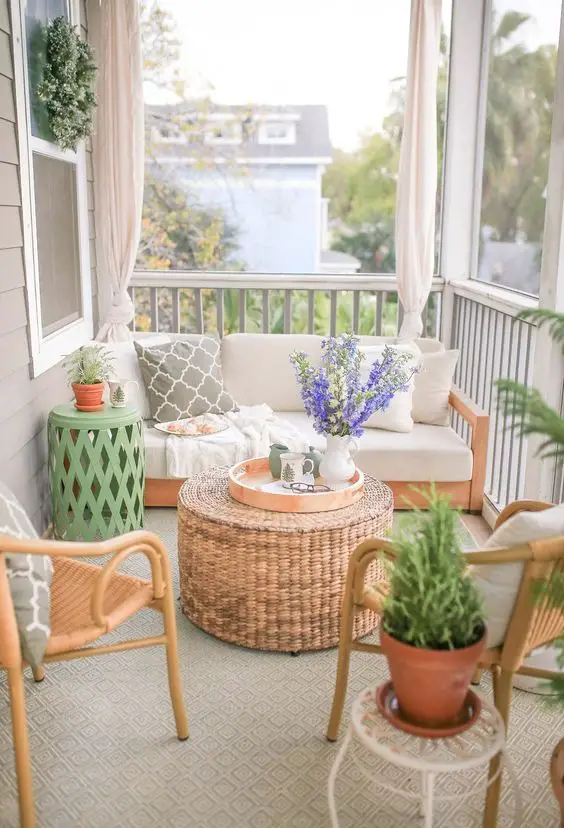2024 Spring Balcony Decor Trends: Fresh Looks for Modern Apartments