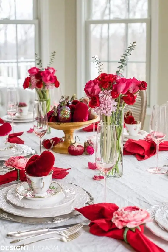 Crafting Memorable Moments: Elegant Valentines Table Decor Ideas 2024