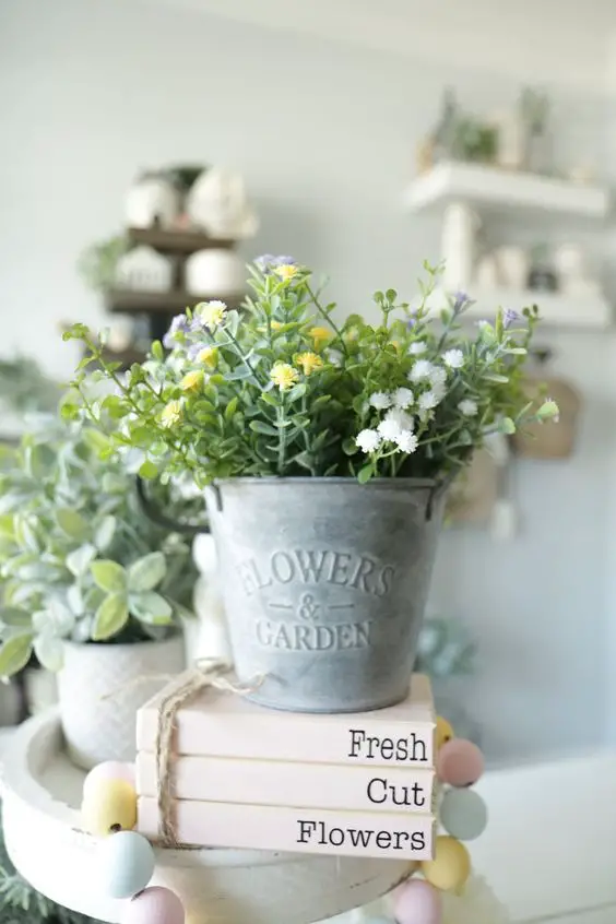 Chic Spring Shelf Decor Ideas for a Refreshing Home Look 2024