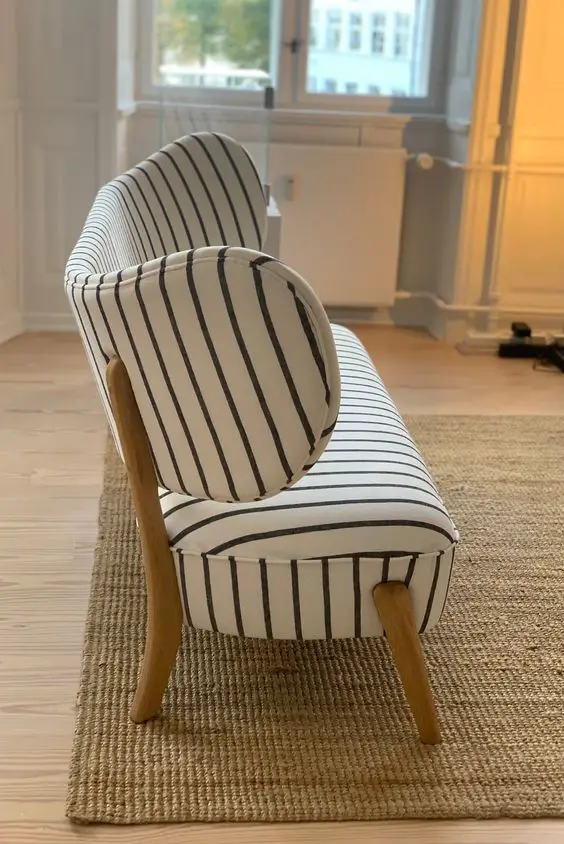 Chic Sofa Styles Transform Laundry Rooms into Cozy Retreats