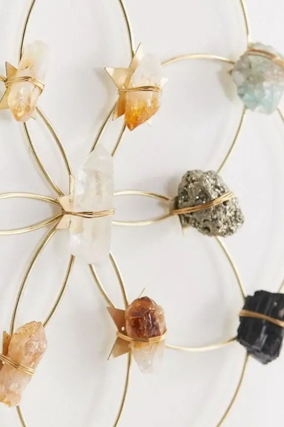 Fresh Spring Wall Decor Ideas for Bright Homes & Classrooms