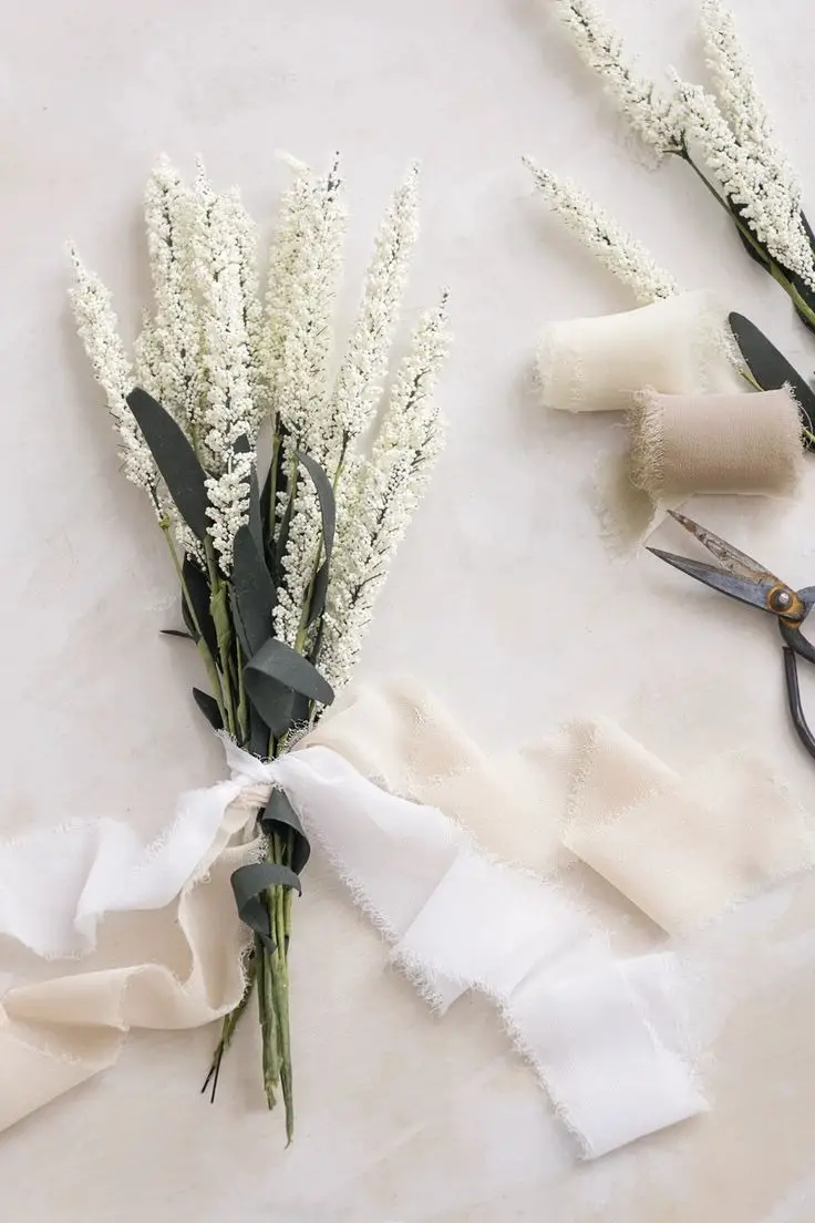 Chic Minimalist Spring Decor Ideas for Fresh Home Trends 2024