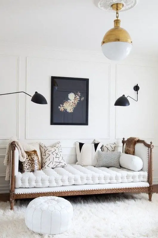 2024 Bedroom Sofa Trends: Modern Designs for Cozy Spaces