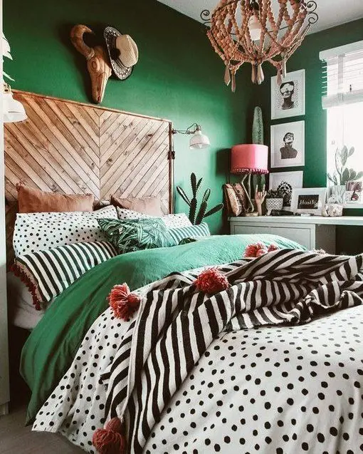 2024 Bed Spring Decor Trends: Vintage to Modern Bedroom Ideas