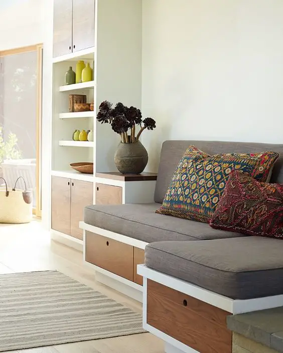2024 Pantry Sofa Trends: Office Design Meets Cozy Minimalism