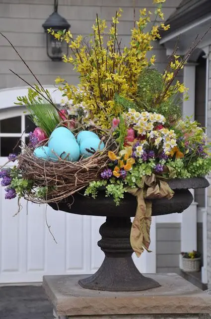 Spring 2024 Outdoor Decor Trends: Porch & Garden Ideas