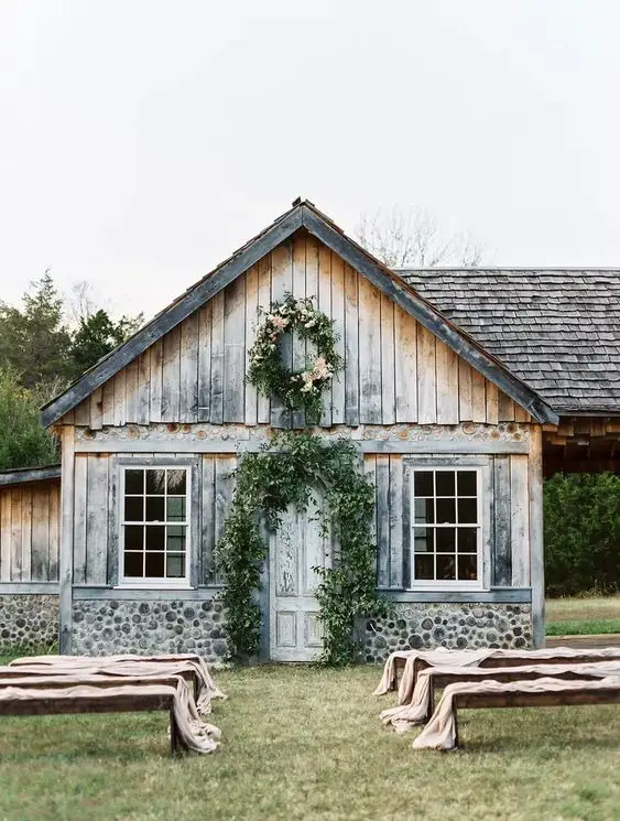 2024 S Top Spring Barn Decor Trends For Rustic Elegance   14 16 