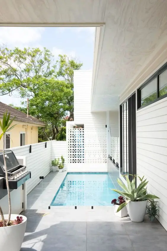 2024 Stylish Pool Decks: Ideas & Privacy Designs for Homes