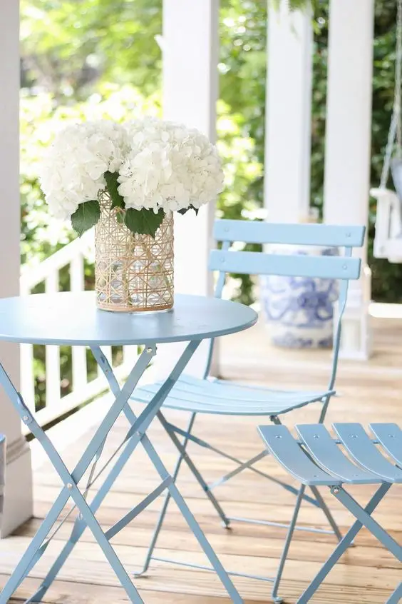 2024 Spring Porch Decor: Fresh Farmhouse & Modern Outdoor Ideas