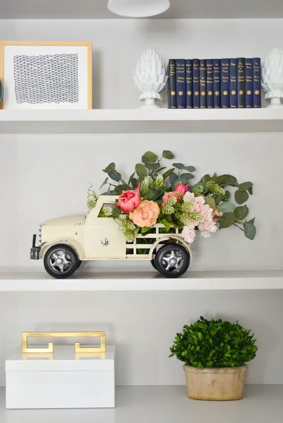 Revamp Your Space: Chic Spring Garage Decor Ideas 2024