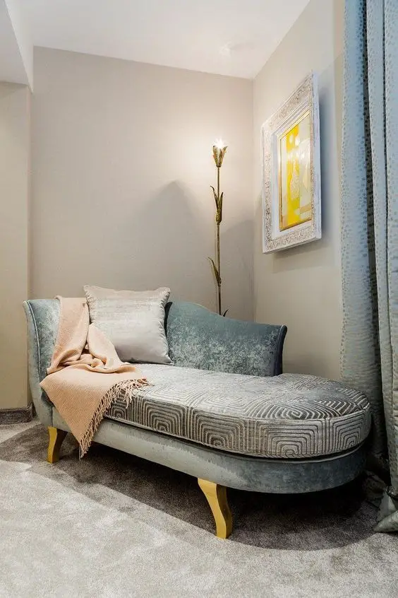 Chic Dorm Sofa Styles 2024: Maximize Space & Comfort