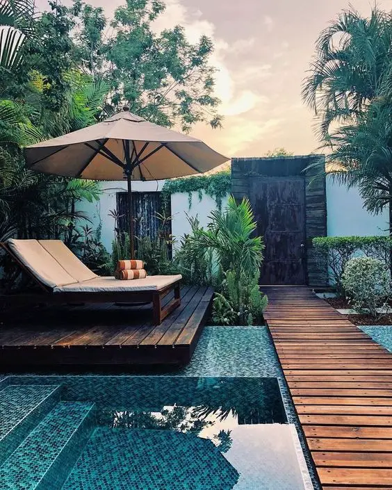 2024's Top Outdoor Pool Designs for Stylish Backyard Luxe