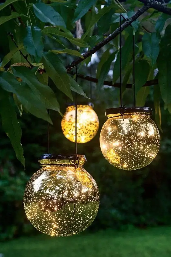 Unique Homemade Garden Decor Ideas for Creative Outdoor Spaces