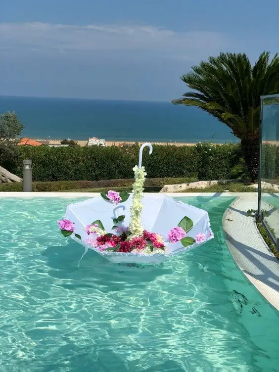 2024 Spring Pool Decor: Chic & Fresh Outdoor Styling Trends