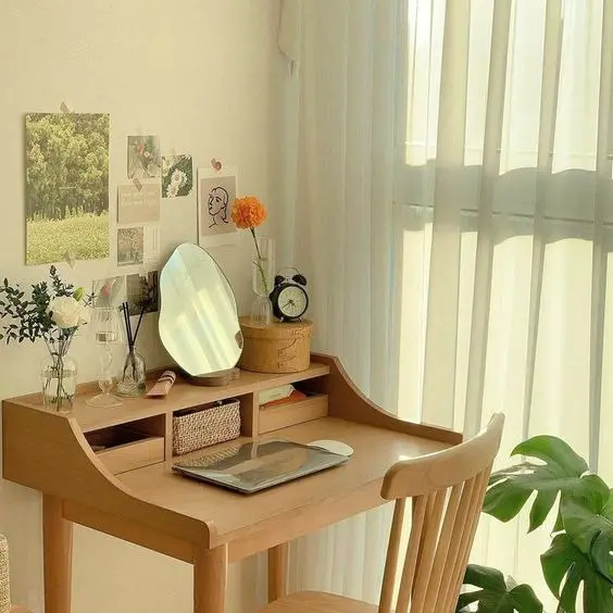 Fresh Spring Desk Decor 2024: Revitalize Your Workspace