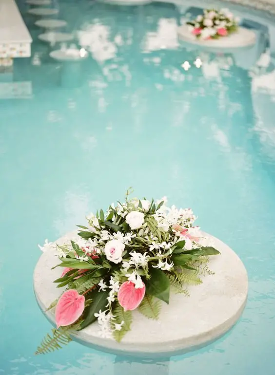 2024 Spring Pool Decor: Chic & Fresh Outdoor Styling Trends