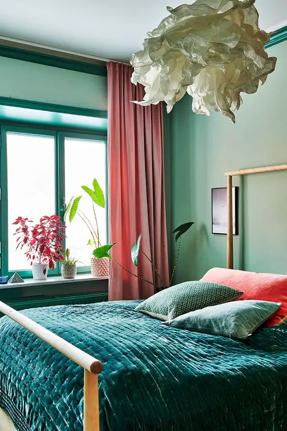 2024 Bed Spring Decor Trends: Vintage to Modern Bedroom Ideas