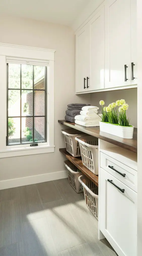 Chic Sofa Styles Transform Laundry Rooms into Cozy Retreats